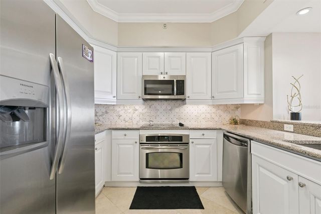 7593 GATHERING DRIVE 401, Reunion, FL 34747