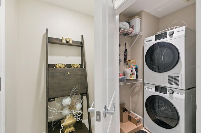 7593 GATHERING DRIVE 401, Reunion, FL 34747