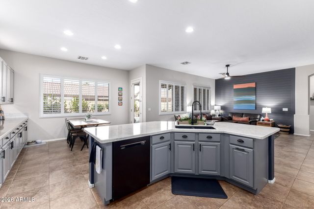 2060 E FLINTLOCK Way, Chandler, AZ 85286