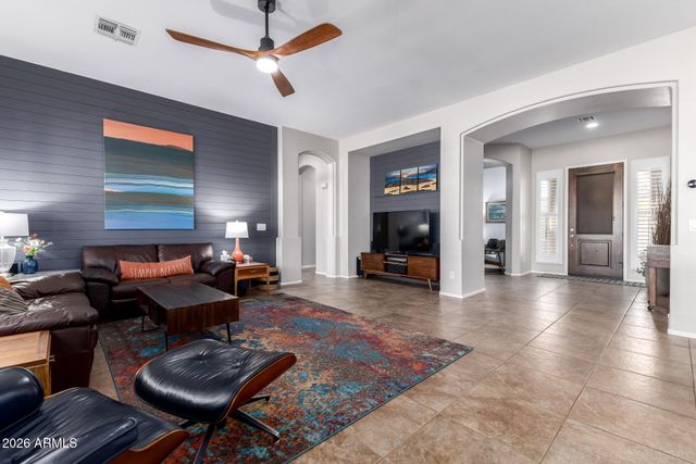 2060 E FLINTLOCK Way, Chandler, AZ 85286