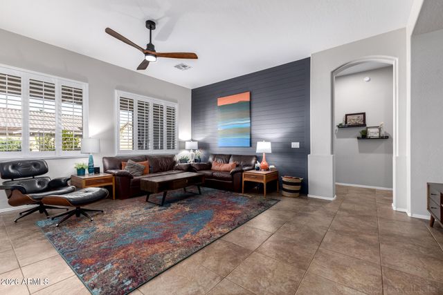 2060 E FLINTLOCK Way, Chandler, AZ 85286