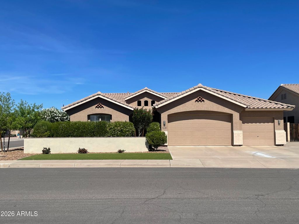 2060 E FLINTLOCK Way, Chandler, AZ 85286