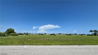 109 NW 32nd PL, Cape Coral, FL 33993