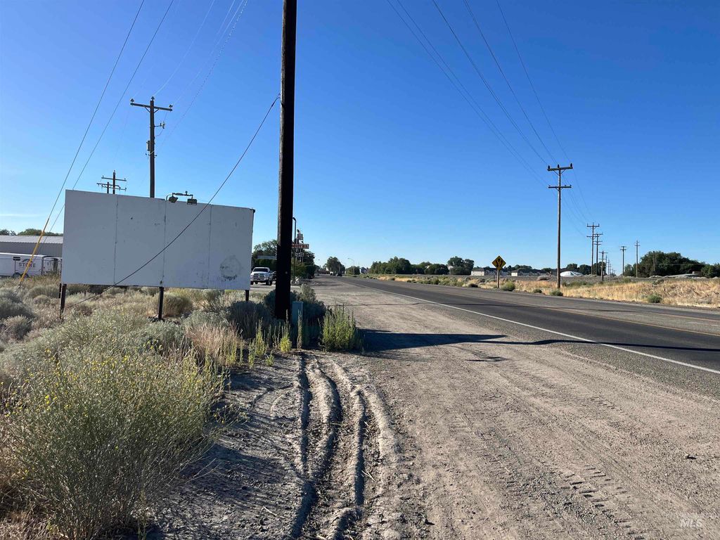 960 Sunset Strip, Mountain Home, ID 83647 photo 5