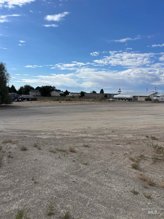 960 Sunset Strip, Mountain Home, ID 83647 photo 8