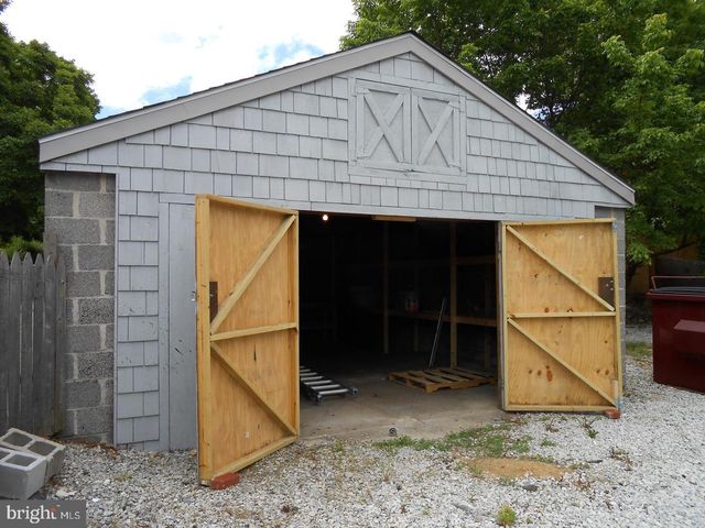 90 W CENTRAL AVE, Paoli, PA 19301