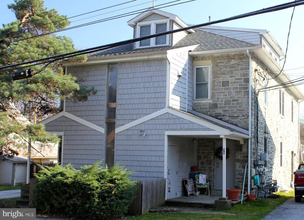 90 W CENTRAL AVE, Paoli, PA 19301
