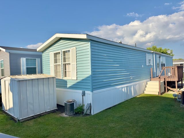 27W370 Geneva Road 68, West Chicago, IL 60185