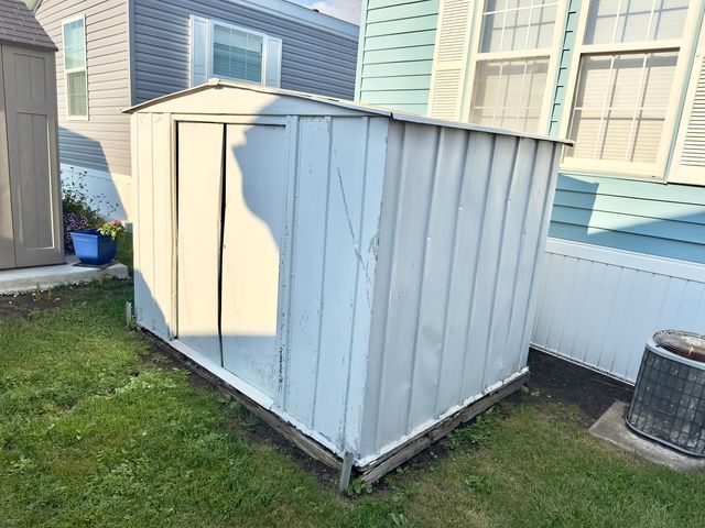 27W370 Geneva Road 68, West Chicago, IL 60185