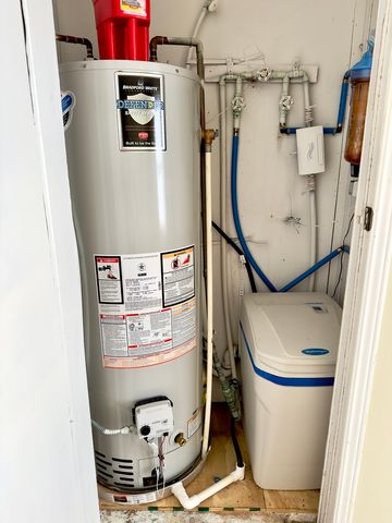 27W370 Geneva Road 68, West Chicago, IL 60185