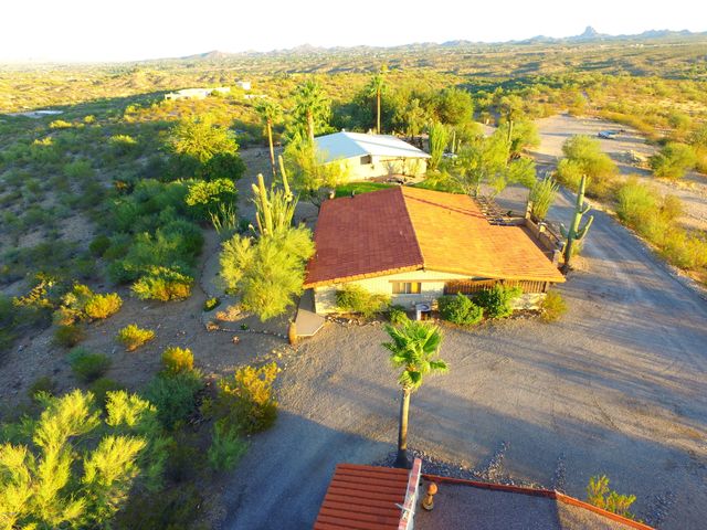 56550 RANCHO CASITAS Road, Wickenburg, AZ 85390