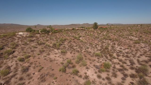 56550 RANCHO CASITAS Road, Wickenburg, AZ 85390