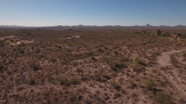 56550 RANCHO CASITAS Road, Wickenburg, AZ 85390
