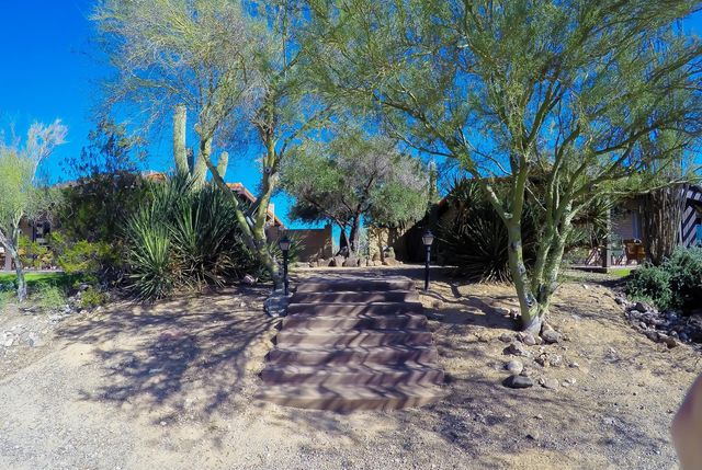 56550 RANCHO CASITAS Road, Wickenburg, AZ 85390