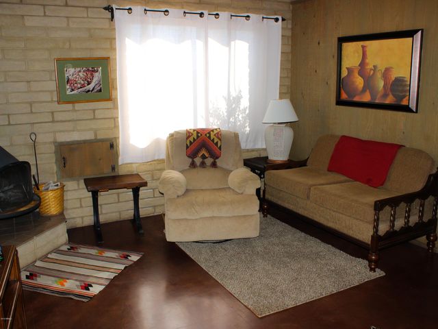 56550 RANCHO CASITAS Road, Wickenburg, AZ 85390