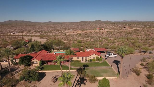 56550 RANCHO CASITAS Road, Wickenburg, AZ 85390