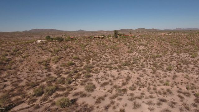 56550 RANCHO CASITAS Road, Wickenburg, AZ 85390