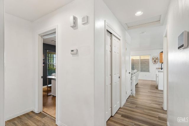 850 Greenwood Meadow Lane, Bakersfield, CA 93308