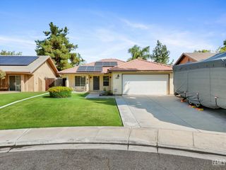 850 Greenwood Meadow Lane, Bakersfield, CA 93308