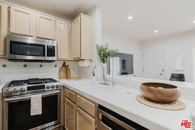 2721 2nd Street 210, Santa Monica, CA 90405