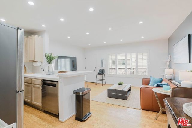 2721 2nd Street 210, Santa Monica, CA 90405