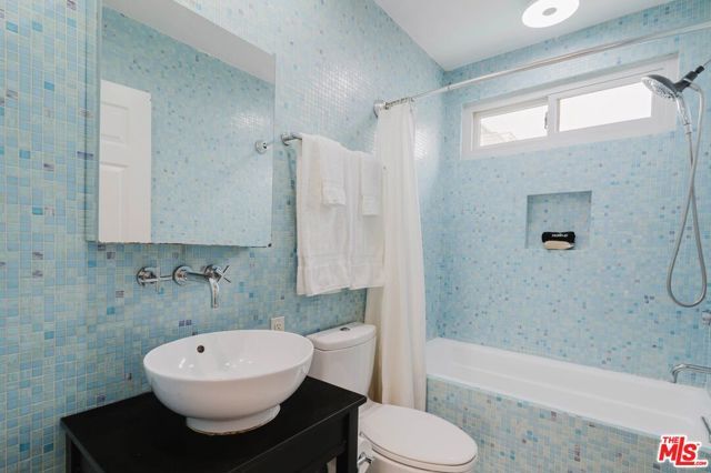 2721 2nd Street 210, Santa Monica, CA 90405