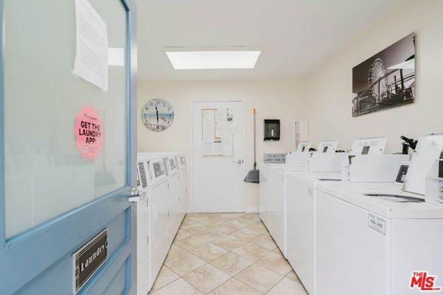 2721 2nd Street 210, Santa Monica, CA 90405