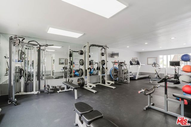 2721 2nd Street 210, Santa Monica, CA 90405