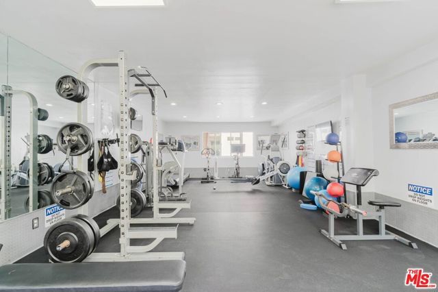 2721 2nd Street 210, Santa Monica, CA 90405