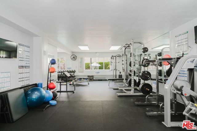 2721 2nd Street 210, Santa Monica, CA 90405