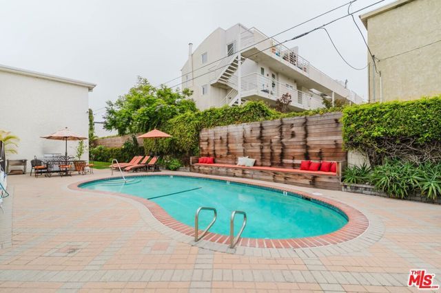 2721 2nd Street 210, Santa Monica, CA 90405