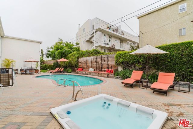 2721 2nd Street 210, Santa Monica, CA 90405