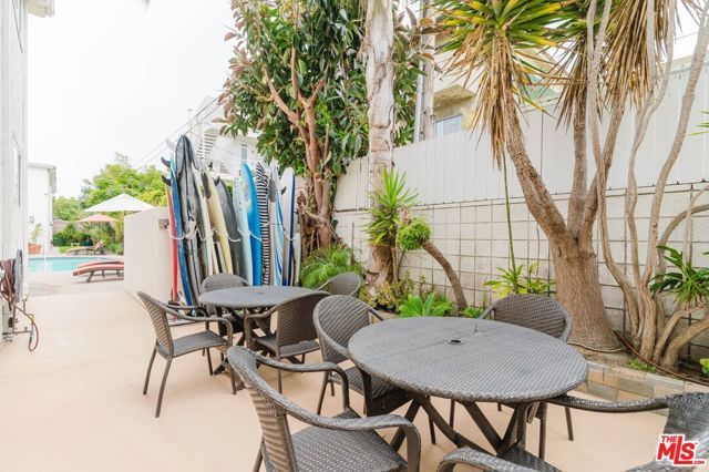 2721 2nd Street 210, Santa Monica, CA 90405