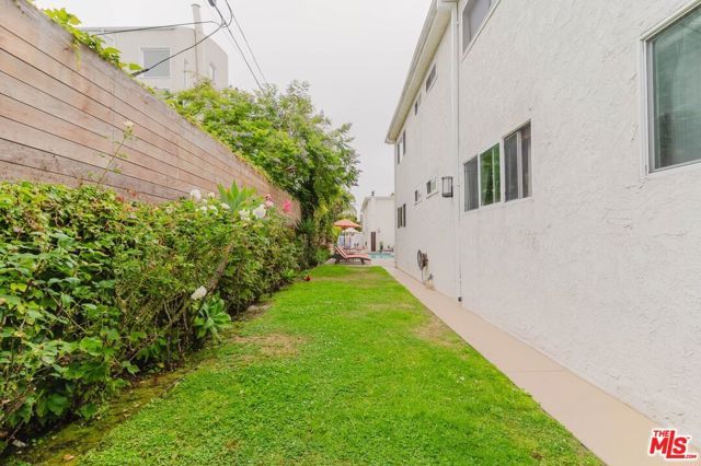 2721 2nd Street 210, Santa Monica, CA 90405
