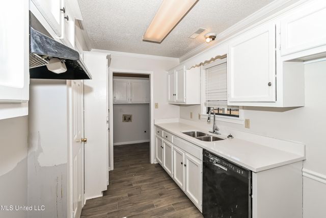 5943 Lees Crossing Street, Olive Branch, MS 38654