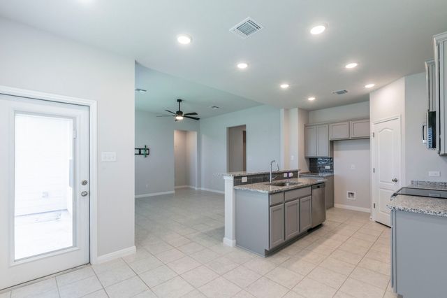 500 Oxford Lane, Troy, TX 76579