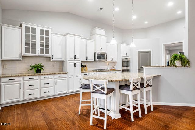 91 Dover Grant Court, Chapel Hill, NC 27517