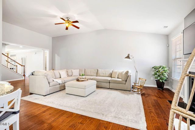 91 Dover Grant Court, Chapel Hill, NC 27517