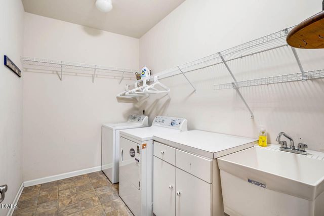 91 Dover Grant Court, Chapel Hill, NC 27517