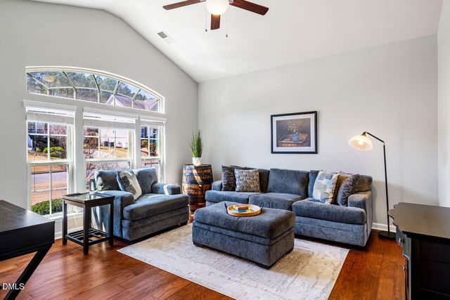 91 Dover Grant Court, Chapel Hill, NC 27517