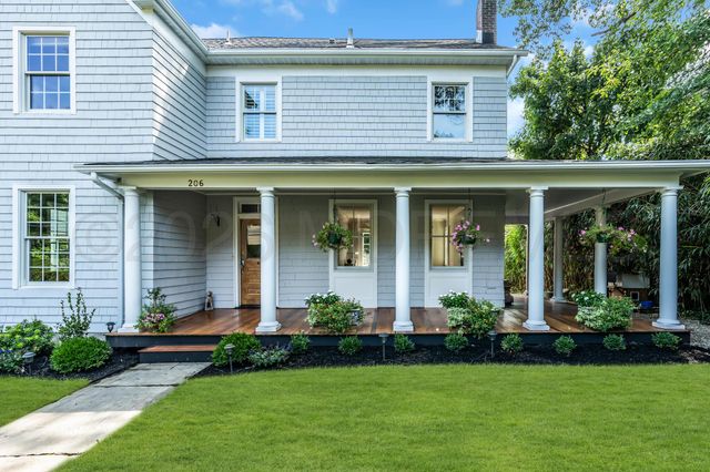 206 Monmouth Avenue, Atlantic Highlands, NJ 07716