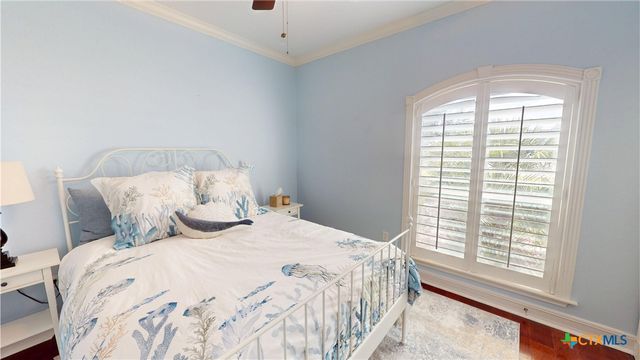 68 N Blue Heron Drive, Port Lavaca, TX 77979