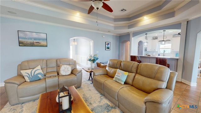 68 N Blue Heron Drive, Port Lavaca, TX 77979