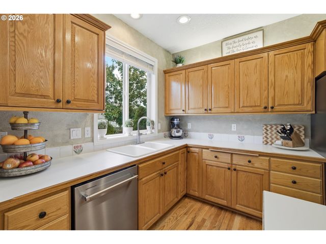 1655 DIAMOND PEAK Ct Nw, Salem, OR 97304