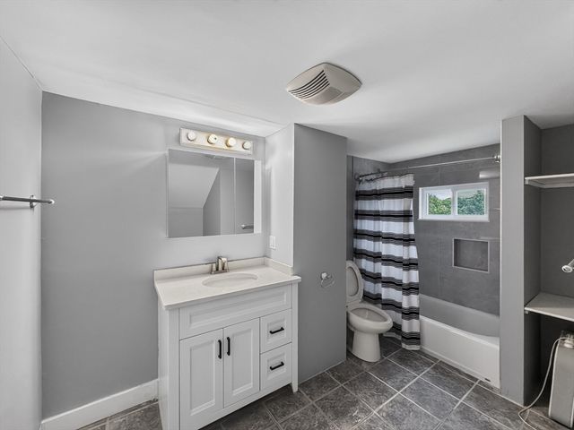 70 Holbrook Ave R, Braintree, MA 02184