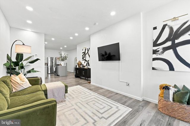 5304 CHESTNUT ST, Philadelphia, PA 19139