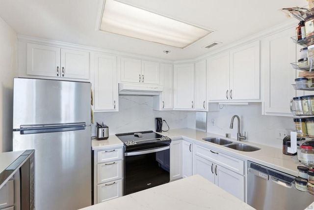 3890 Nobel 1107, San Diego, CA 92122