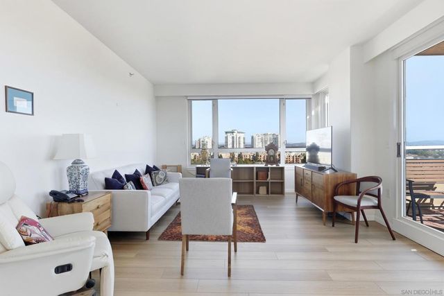 3890 Nobel 1107, San Diego, CA 92122