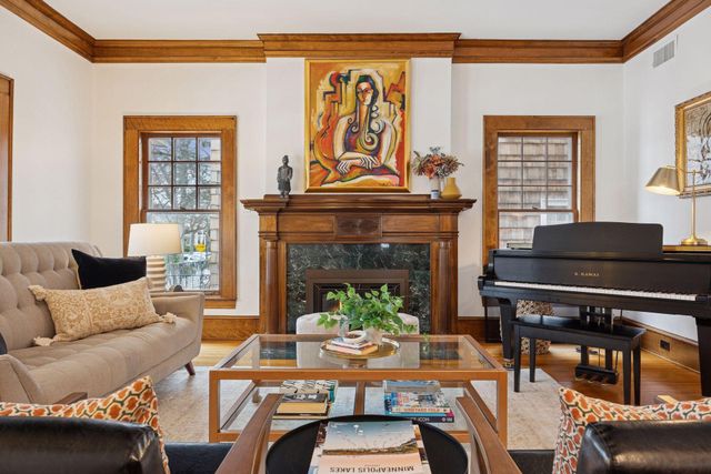 1912 Irving Avenue S, Minneapolis, MN 55403