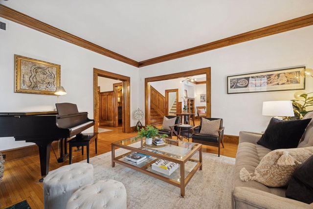 1912 Irving Avenue S, Minneapolis, MN 55403